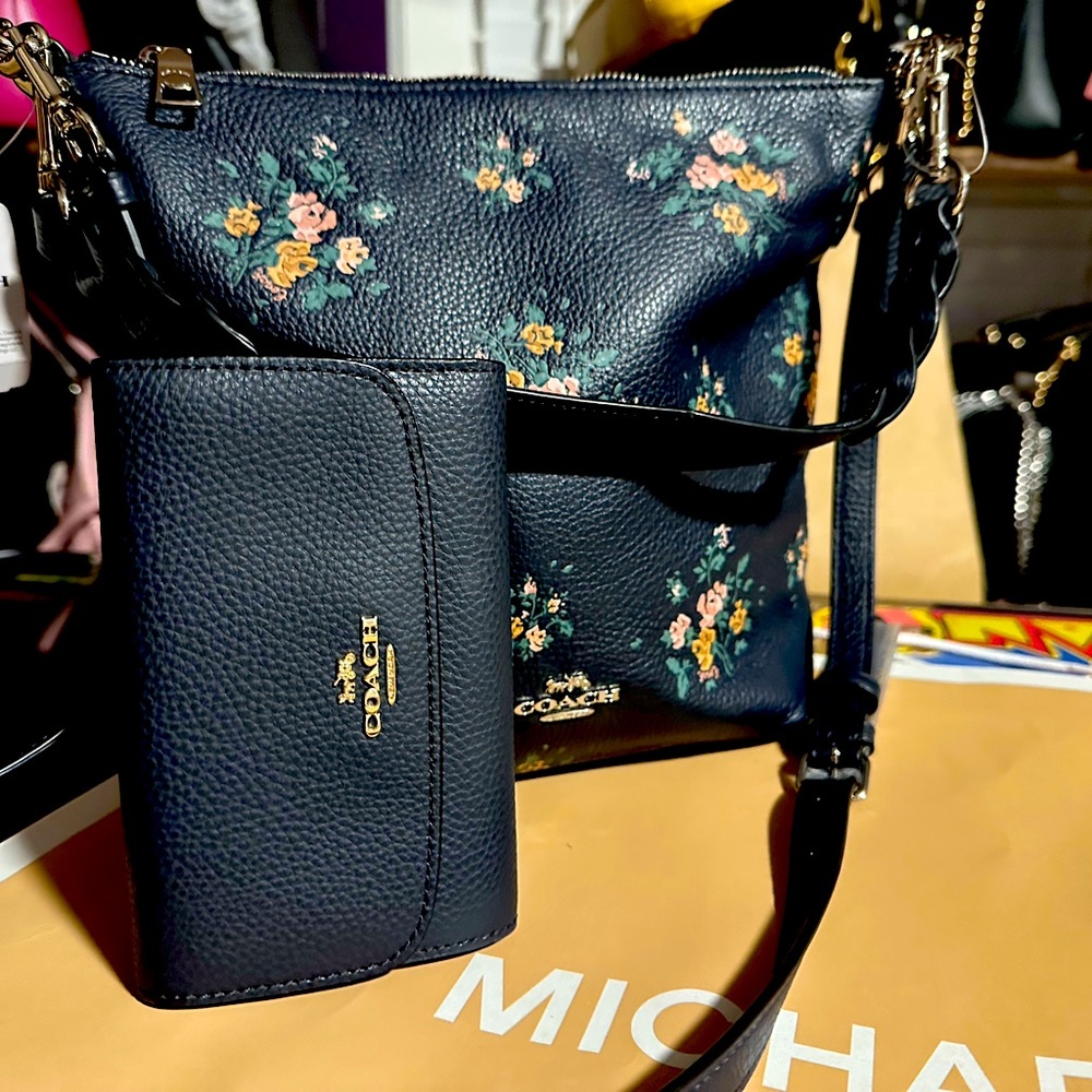 Coach crossbody set
